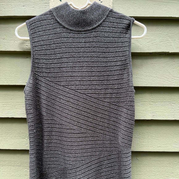 Dana Buchman Sweaters - Dana Buchman Sleeveless Sweater size M